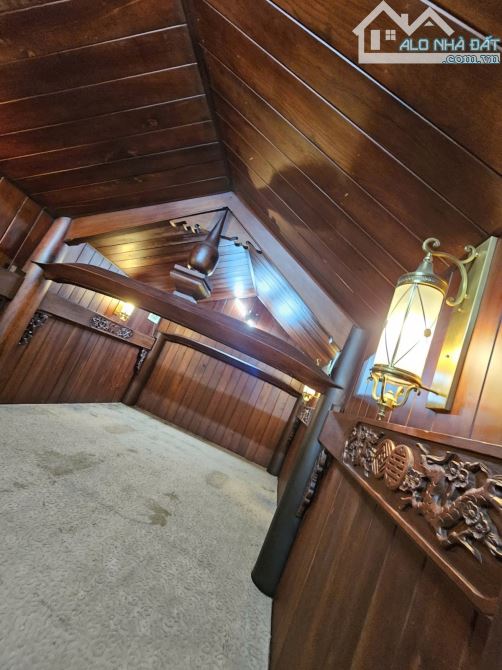 BIỆT THỰ CĂN GÓC 2 MT - 700M2 NGANG KHỦNG 20M - CHỈ NHỈNH 20 TỶ - 8