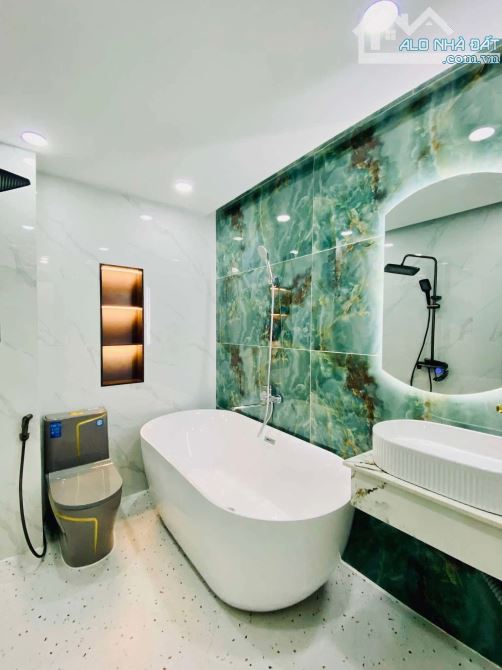 SIÊU HIẾM. BÁN GẤP NHÀ ĐƯỜNG 3/2 PHƯỜNG 14 QUẬN 10 GIÁ 5tỷ220 SỔ HỒNG RIÊNG - 8