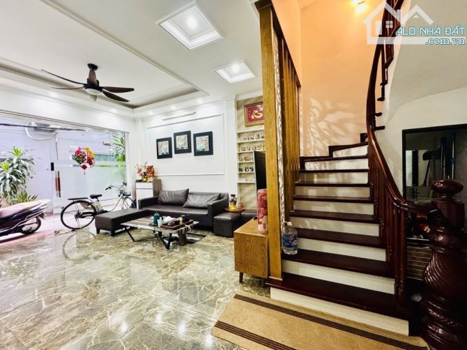 PHÂN LÔ VIP HÀM NGHI – NHÀ MỚI ĐẸP – GARA Ô TÔ – THANG MÁY CHỜ 🏠 DT thực tế 37–42m², MT 4 - 8