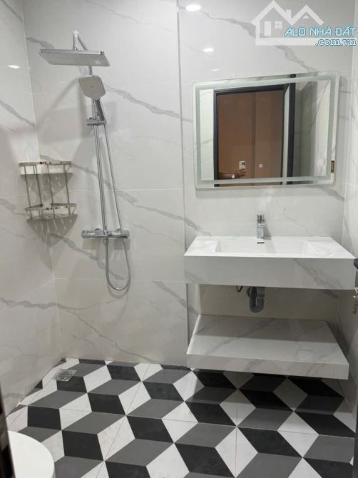 🏠 SIÊU PHẨM THẠCH BÀN – 43M², 6 TẦNG THANG MÁY – 9,3 TỶ - 8