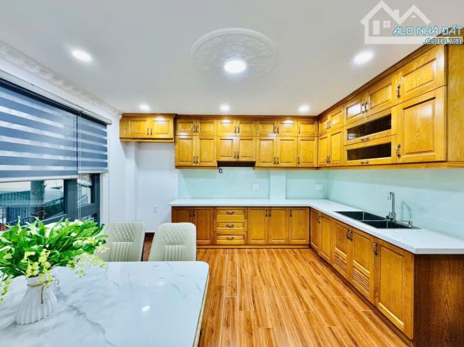 🌈 NHÀ 3LẦU MỚI CÓ THANG MÁY , HXH ĐƯỜNG NGUYÊN HỒNG , P1 , QUẬN - GV - 8