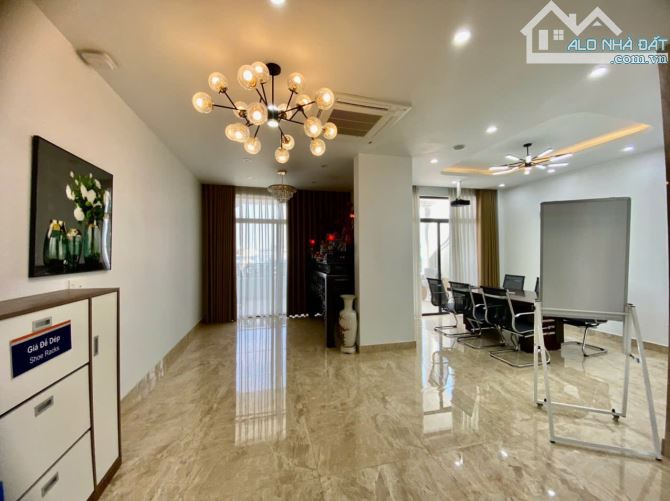 Cho thuê shophouse mặt đường Võ Nguyên Giáp, mặt tiền 7m, dt 114m, nhà 5 tầng đẹp - 9