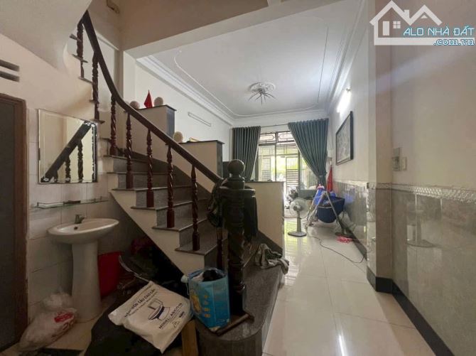 NGAY MẶT TIỀN CÔNG VIÊN - THÔNG 1 TRỤC ĐƯỜNG SỐ 28 - PHƯỜNG 6 - QUẬN GÒ VẤP - 9