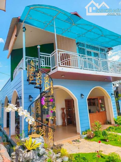 NGỘP NẶNG! BÁN 2 CĂN NHÀ TUYỆT ĐẸP TRUNG TÂM SUỐI NGHỆ, CÁCH SÂN GOLF CHÂU ĐỨC CHỈ 10 PHÚT - 9