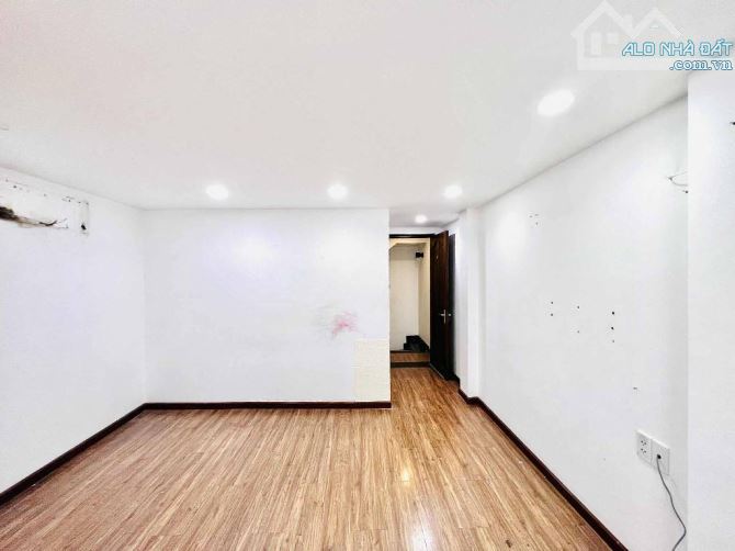 BÁN NHÀ HẺM Ô TÔ 5 TẦNG 4PN NGAY TT BÌNH THẠNH PHAN VĂN TRỊ CHỈ HƠN 8 TỶ - 9