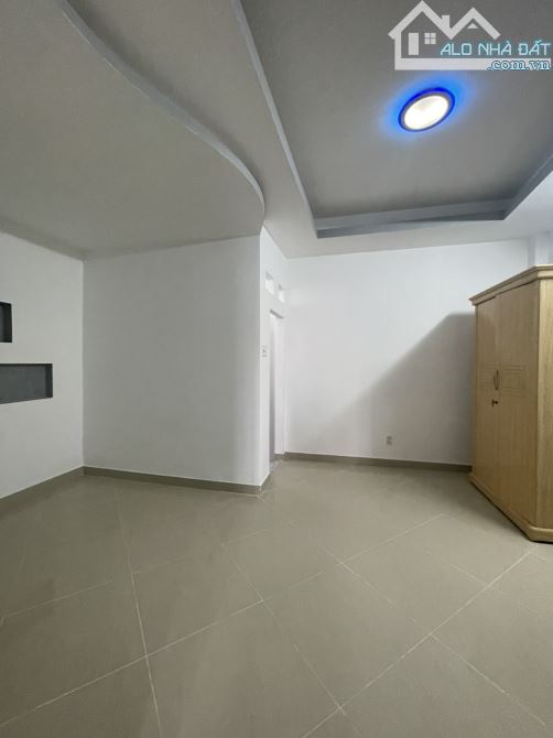 Bán CHDV Nguyễn Xí - P13 đường nhựa xe hơi 5 tấm đang cho thuê sẵn dòng tiền 30tr/th - 9