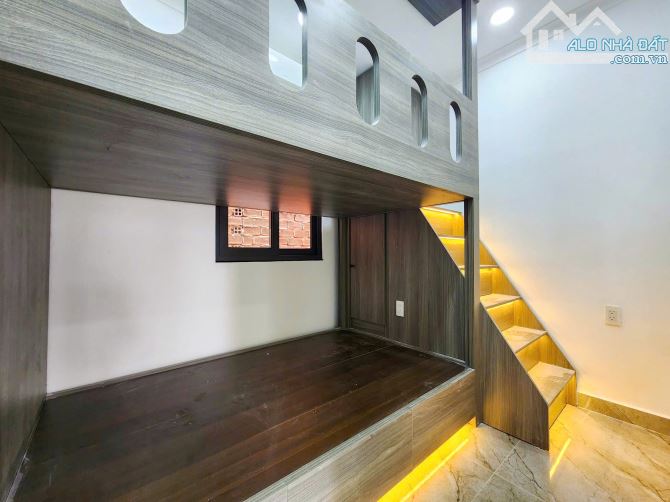 - NHÀ PHỐ 1 LẦU MỚI HOÀN THIỆN MẶT TIỀN HẺM 3M TRẦN VĂN KHÁNH Q7 - 9