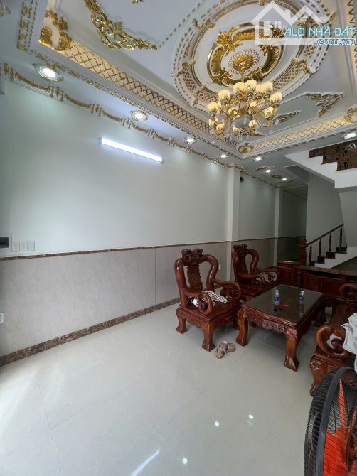 Nguyễn Văn Tiết, Lái Thiêu Thuận An - 233m2 - Nhà phố 3 tầng - Hẻm xe hơi - 9