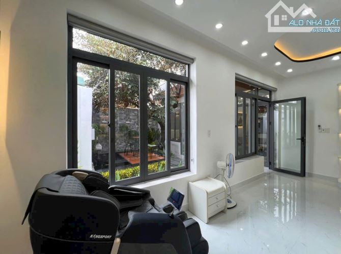 🏖️ NHÀ PHỐ 💥 RESORT MINI GIỮA LÒNG PHỐ THỊ 🏖️ DTSD 170m2, GIÁ 6.8 TỶ ✅️  📍 Vị trí: Hẻm - 9