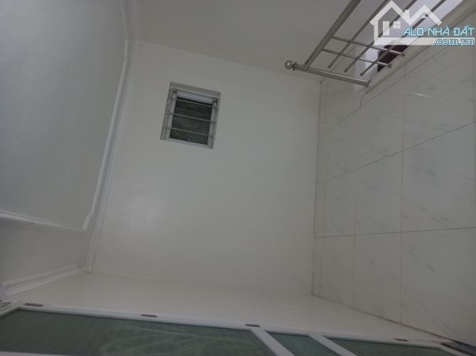 Nhà 2,5 tầng mặt ngõ gần đường Nguyễn Khuyến - 9