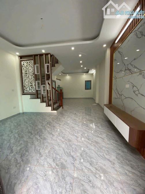 HIẾM!- ÔTô Tới nhà - Bán nhà DT 40m2, giá cực tốt 3tỷ9 -gần ĐH Phenikaa, gần kđt Đô Ngĩa