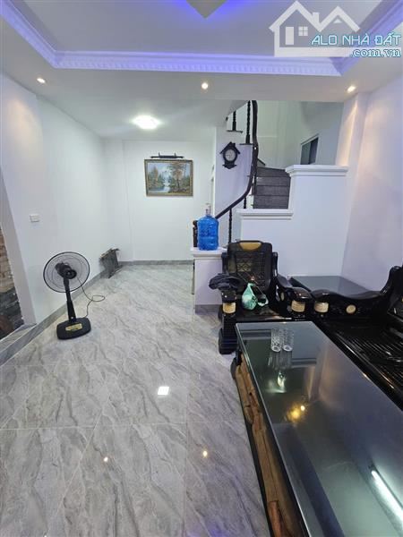 HÀNG HIẾM- NHÀ ĐẸP TRƯƠNG ĐỊNH- MẶT NGÕ THÔNG THOÁNG-DT38 M2 X 3 TẦNG, 7 TỶ - 2