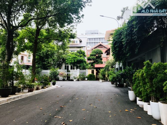 [ẢNH THẬT] BÁN BIỆT THỰ D3 VƯỜN ĐÀO 290M2 - 16M MẶT TIỀN - 150 TỶ - 1
