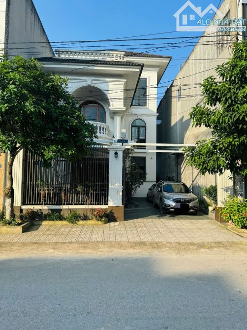 Bán Gấp Siêu Biệt Thự Phố Hoàng Ngân-Trung tâm TP Thái Nguyên -356m2, lô góc -Chỉ 14,5 Tỷ