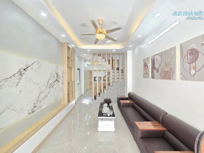 Bán Nhà  4 TẦNG ở ĐÔNG MỸ  Thanh Trì giá CHỈ 6.35 TỶ
