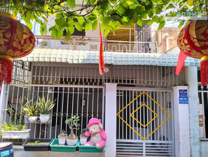 Bán đất có nhà 65m2 ở dĩ an bình dương