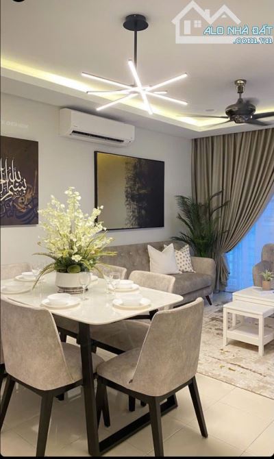 CCMN Lạc Long Quân, Tây Hồ, 82m2 x 8T, MT 5.2m, thang máy, ô tô vào nhà, chỉ 39.9 tỷ