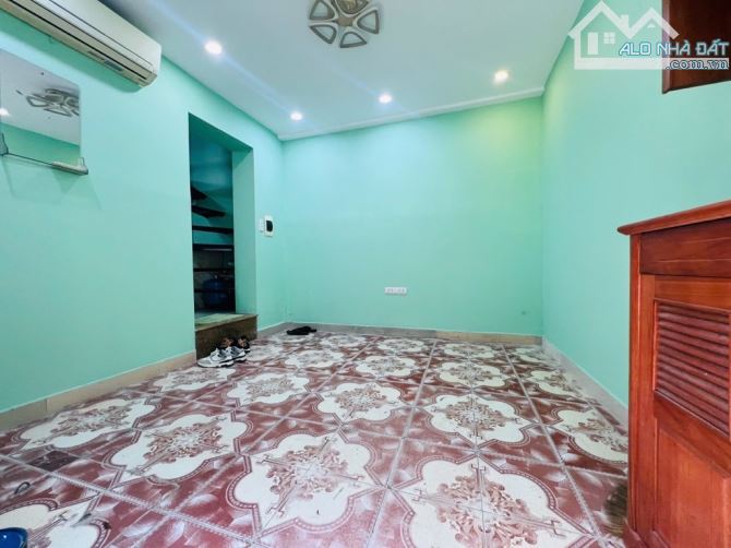 Bán căn nhà phố hào nam TT đống đa thoáng sáng nhà đẹp ở ngay