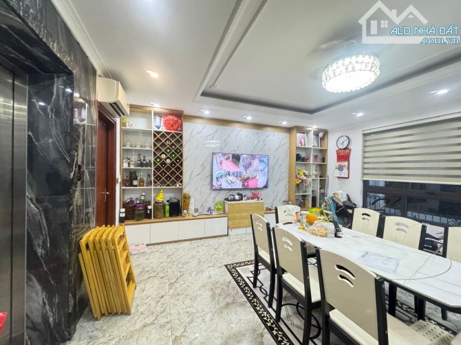 🔥BÁN SIÊM HIẾM PHỐ LONG BIÊN 2 LB, DT35M2, MẶT PHỐ, Ô TÔ ĐỖ CỬA, KINH DOANH VIP,GIÁ 8.XTỶ