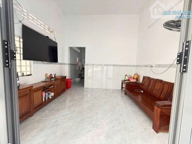 Bán Nhà 2 Tầng Cách Đường 23/10 chỉ 150m , sổ Hồng hoàn công giá 2 tỷ 800 triệu