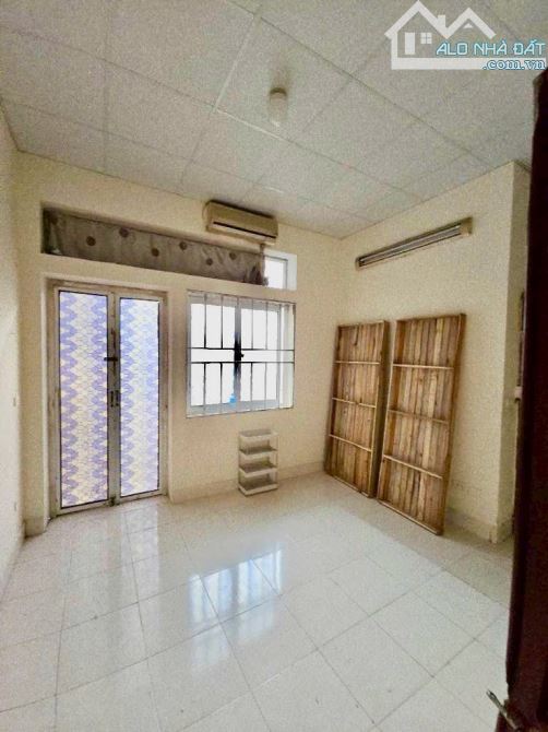 MẶT  NGÕ -ĐỘI  CẤN - LÕI BA ĐÌNH - DÂN  XÂY-MT RỘNG 5,2 m- THÔNG - GIÁ  ĐẦU  TƯ