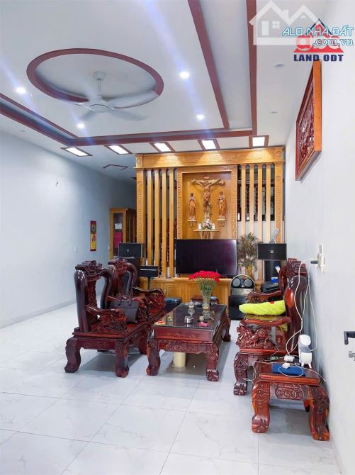 Chủ hạ 1tỉ còn 6tỉ500(giá cũ 7,5tỉ) BÁN NHÀ kp5A LONG BÌNH MẶT CHỢ TRẠI BÒ
