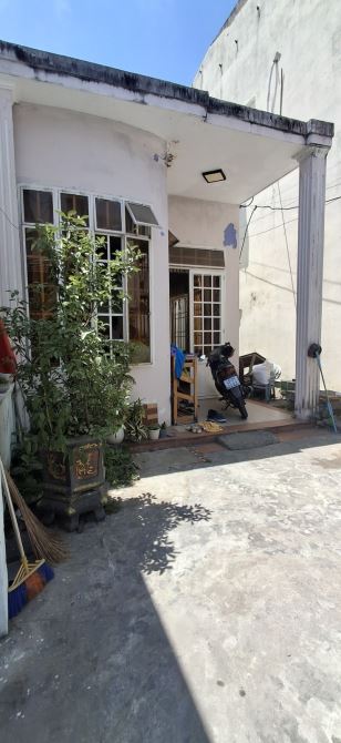 Bán đất tặng nhà cấp 4 phố Trần Hoành, 145m² giá 5,5 tỷ.