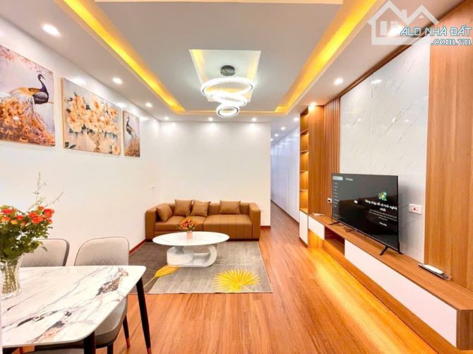 Nhà Tập Thế phố Phan Văn Trường - 120m2 - 3N2WC - Full Nội Thất - Chỉ Hơn 4 Tỷ
