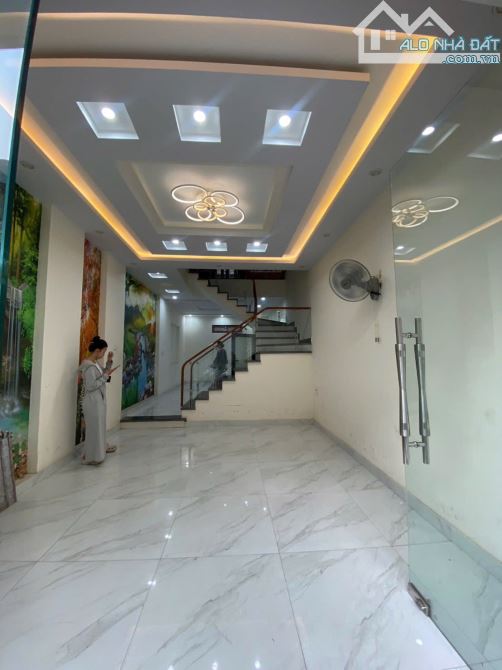 Bán nhà mặt đường Lực Hành - Trung Lực 56m 4 tầng giá 4 tỷ 580