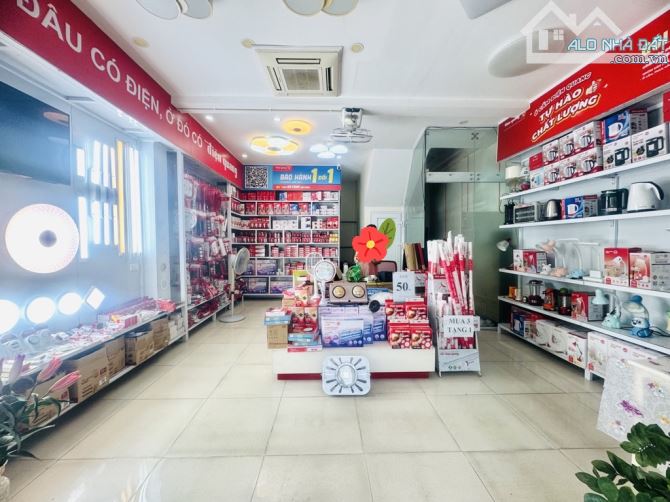 Bán nhà mặt ngõ Nguyễn Công Hoan ô tô tránh mặt tiền rộng kinh doanh ,nhà phân lô 42m 5 tầ
