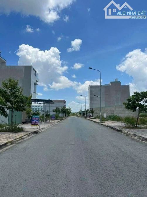BÁN ĐẤT ĐƯỜNG 25B KẾT NỐI THẲNG T1 VÀO TRỤC CHÍNH SÂN BAY, KDC AN THUẬN 105M2, 1 TỶ 9