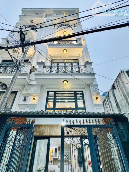nhà đẹp 6 TẦNG 230m2 ĐƯỜNG NGUYÊN HỒNG– THANG MÁY – VIEW LANDMARK 81 – CHỈ 9.75 TỶ