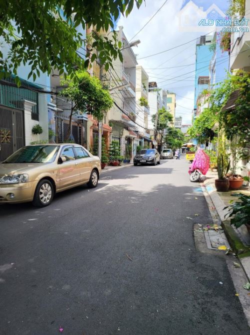 Bán nhà hẻm nhựa 8m Hoàng Hoa Thám P.12 Tân Bình DT 7x20m, trệt 4 tầng, giá 20 tỷ