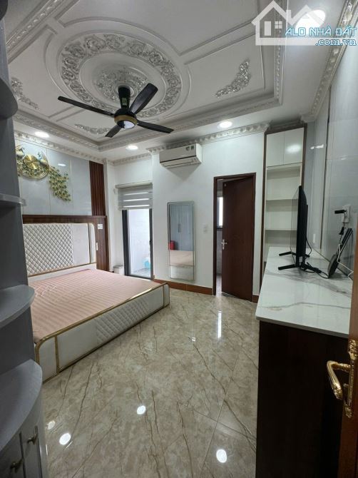 góc 2 mặt tiền hẻm 8m đường điện biên phủ, 6,25x20,11m, 5 lầu, chdv, giá 18,5 tỷ