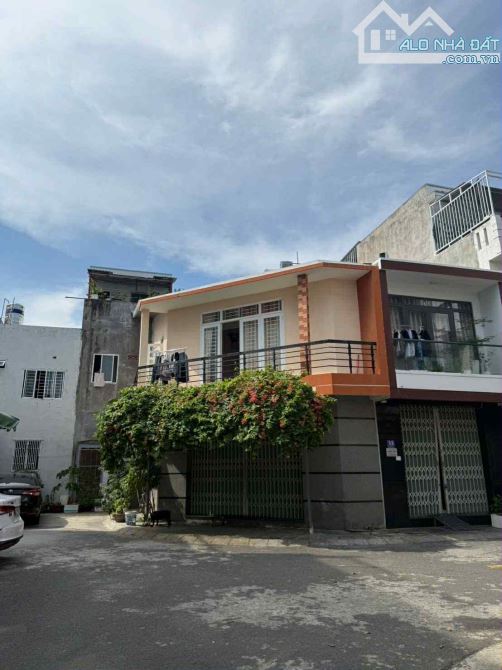 BÁN NHÀ CĂN GÓC 2 MẶT TIỀN ĐƯỜNG B6 – KHU VCN PHƯỚC HẢI – TRUNG TÂM NHA TRANG