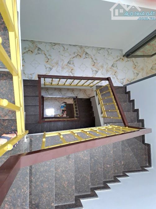BÁN NHÀ NỞ HẬU TÀI LỘC 84M2 Xe Hơi Tới Nhà Nguyễn Kiệm,PN