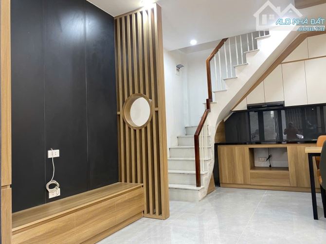 Bán nhà phố Tân Mai, 40m2, nhà 4 tầng, giá 8.2 tỷ