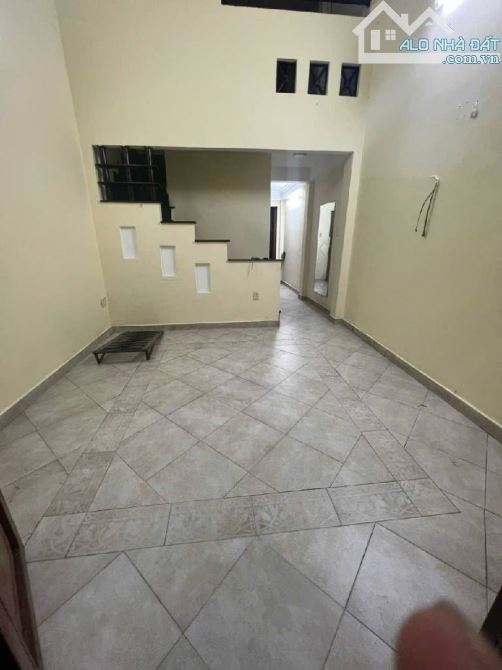 Bán nhà 54m 4x14 giá 5.5 tỷ p10 gò vấp
