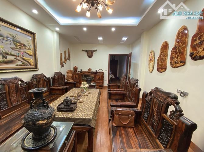 TRUNG TÂM HÀ ĐÔNG – LIỀN KỀ VĂN KHÊ –  ĐẸP, VỈA HÈ RỘNG, Ô CHỜ THANG MÁY, KINH DOANH ĐỈNH