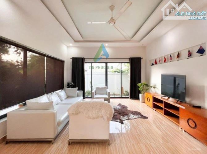 CHO THUÊ NHÀ NGUYÊN CĂN MẶT TIỀN ĐƯỜNG NGUYỄN PHAN CHÁNH - 300 M² - 3 PN - GIÁ 30 TRIỆU