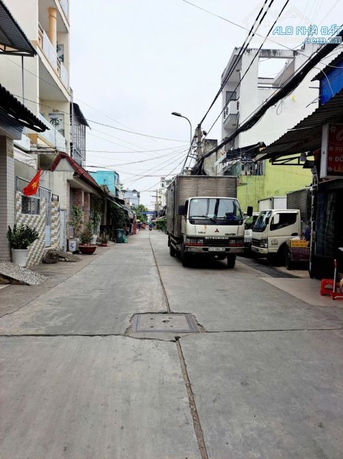 Nhà bán Hẻm xe hơi  đường Tỉnh Lộ 10, 93m2 ( 6.3 x 15 ) 5 TẦNG 6PN , Nhà như mới