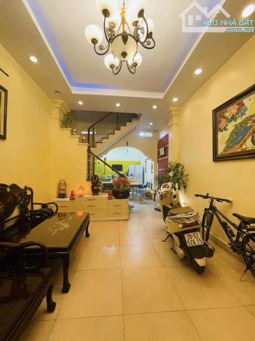 BÁN NHÀ PHỐ KHƯƠNG HẠ - THANH XUÂN, 5 TẦNG FULL NỘI THẤT, RẤT GẦN MẶT NGÕ THÔNG ĐƯỜNG Ô TÔ