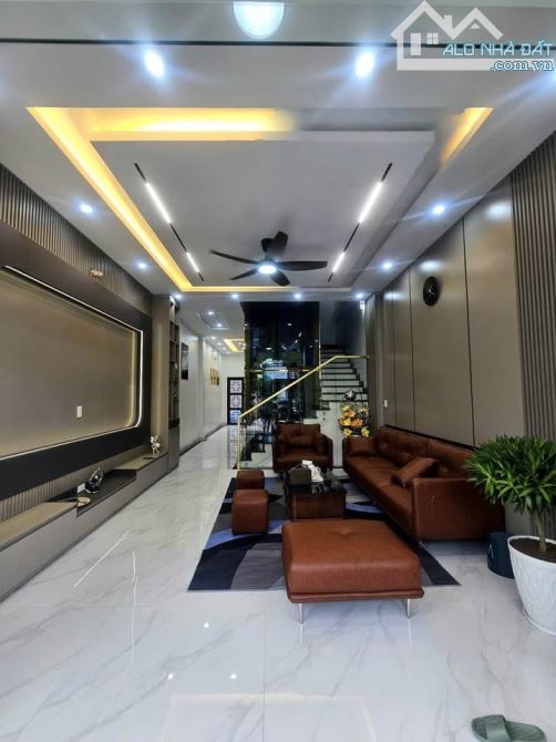 Tôi chính chủ cần bán nhà Lê Trọng Tấn Hà Đông, 50m 5T, T.máy, ô tô vào nhà, chỉ từ 11 tỷ