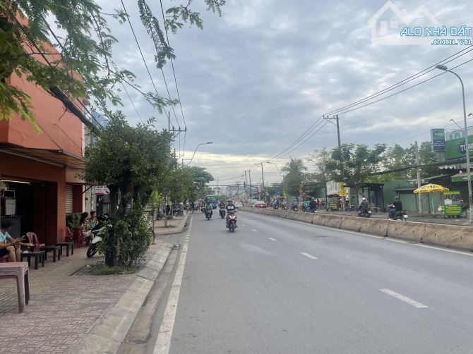 Bán đất MT đường huỳnh tấn phát thị trấn nhà bè giá 18 tỷ