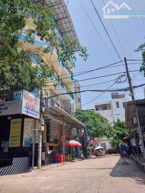 BÁN ĐẤT PHƯỜNG HIỆP THÀNH QUẬN 12 - (DT LỚN GIÁ TỐT  8.9M *21M 176,9m2) Đường 8m Chỉ 9,7Tỷ