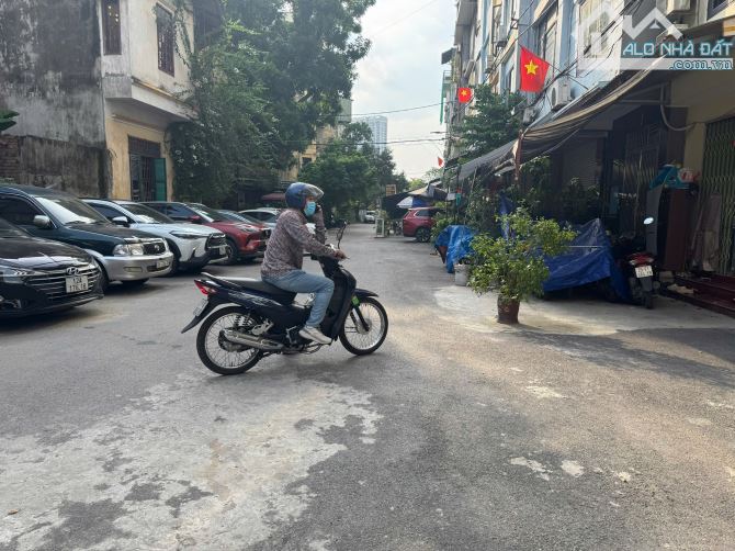 BÁN ĐẤT LẠC LONG QUÂN, LÔ GÓC,  TÂY HỒ 11,1TY 58M MT4M
