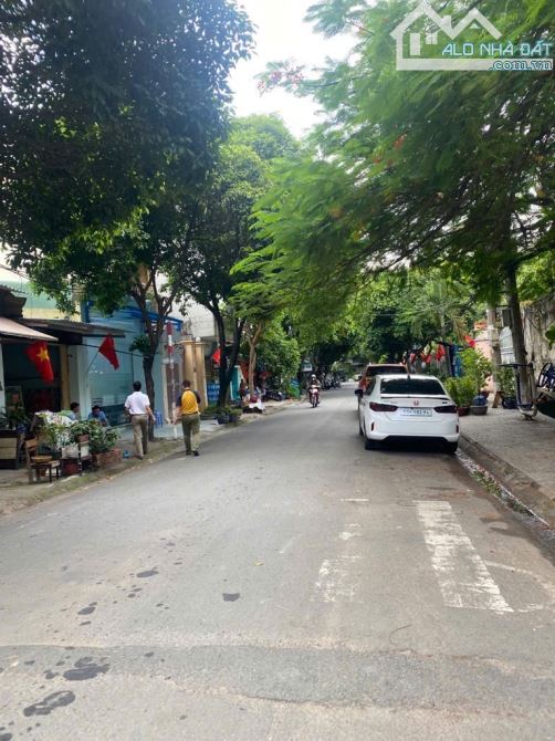 BÁN NHÀ HOÀNG HOA THÁM, VĂN CHUNG, GẦN GA T3 - NGANG GẦN 7M, 130M2 VUÔNG, 4 TẦNG
