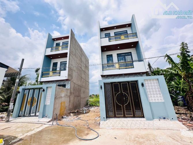 Nhà 2 Lầu Mới Xây Khu Tân Kim 4 x 14m, 4PN 3WC Khu Dân Cư. Sổ Hồng Riêng Giá Rẻ