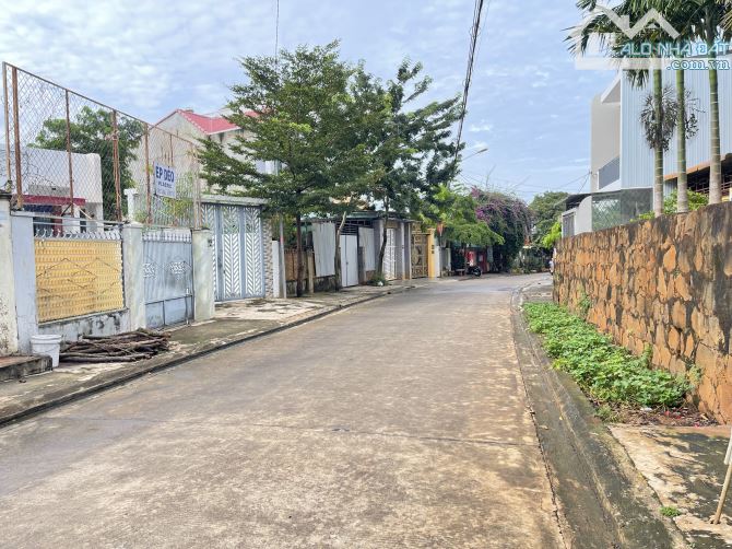 BÁN ĐẤT HẺM 49 Y ƠN ĐỐI DIỆN HOA VIÊN - 7,46x33m - H: BẮC - 6,9 TỶ