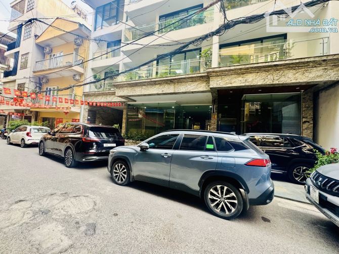 Bán Tòa Building Lạc Long Quân, Tây Hồ 288m/ 8Tầng (2 Thang máy), MT 16m 125 Tỷ